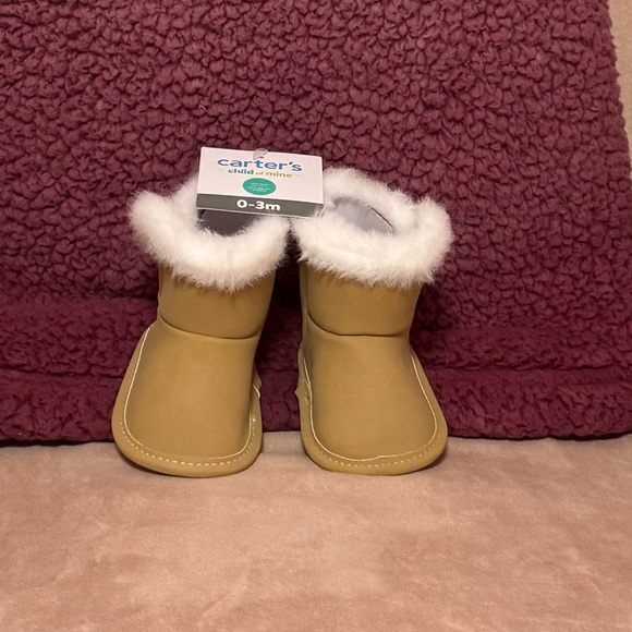 *NWT* 0-3 Month Tan Carter’s Booties - Picture 2 of 6